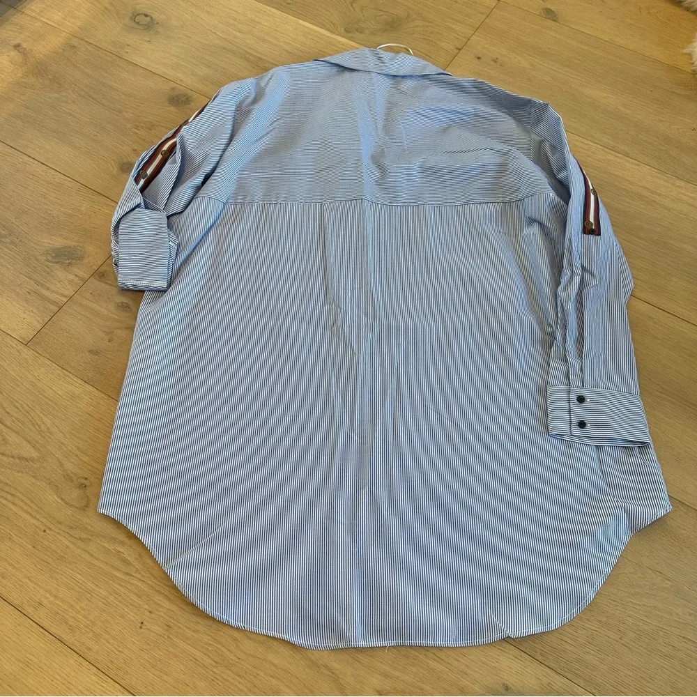 Zara Button down Top w adjustable sleeves - Picture 5 of 5